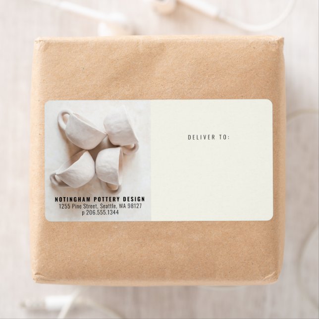 Etiqueta de envío de pequeñas empresas de sobrepos (In situ)