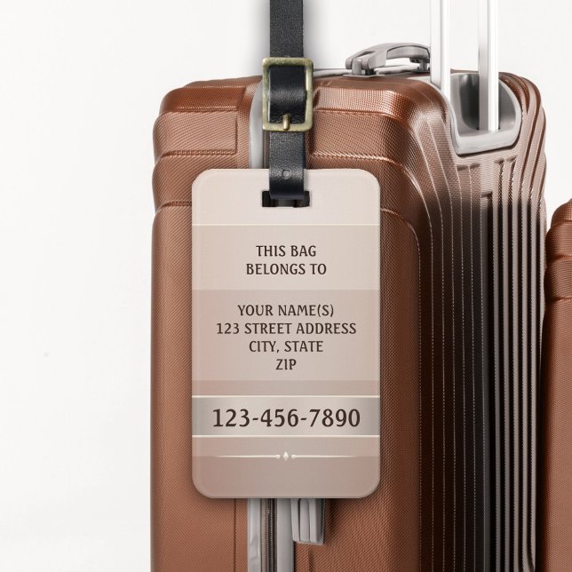 Etiqueta de equipaje de franja de chocolate con ar (Luggage tag featuring an chic striped design in chocolate and shiny sandy grey colors)