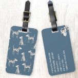 Etiqueta de equipaje del patrón de perro de Dalmac<br><div class="desc">Patrón de perro dálmata en un fondo verde verde azulado. Arte original de Nic Squirrell. Cambie los detalles de la parte posterior para personalizar.</div>