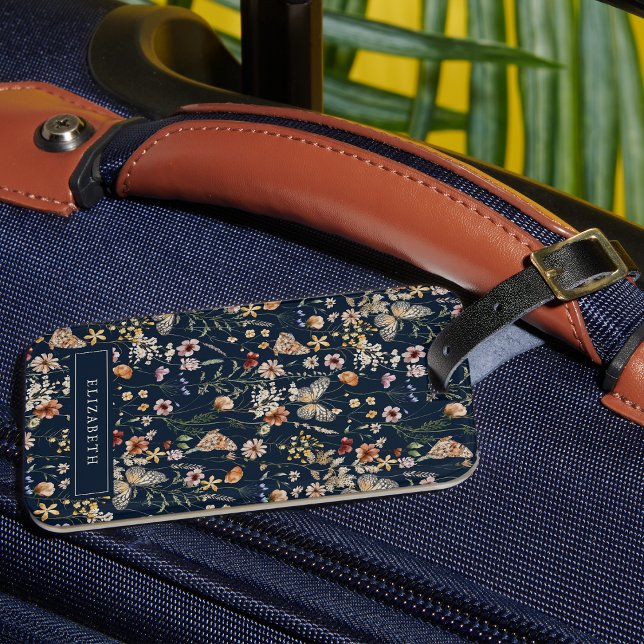 Etiqueta de Equipaje Floral Monograma Azul Marino (Navy Blue Boho Monogram Floral Luggage Tag by Painted Paperie
)