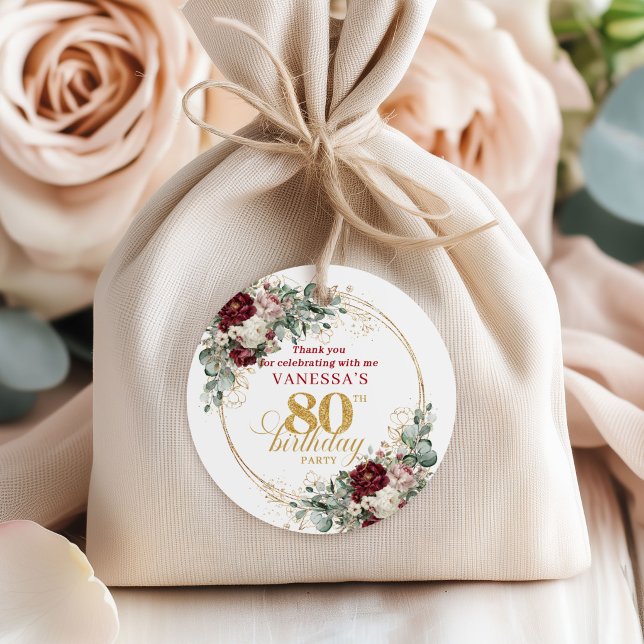 Etiqueta de Favor de Cumpleaños 80 Chic Burgundy B (Chic Burgundy Blush Floral 80th Birthday Favor Tags)
