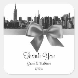 Etiqueta de Favorito con Silueta de NYC en Gris