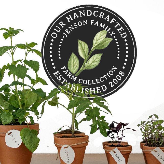 Etiqueta de granja familiar con hojas de hierba co (Subido por el creador)