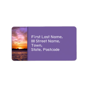 Etiqueta de la dirección de atardecer violeta