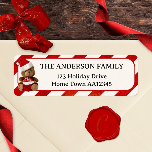 Etiqueta de la dirección de devolución de Navidade (Christmas return address label featuring a cute teddy bear with a bag of gifts and Santa hat)