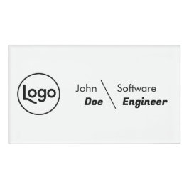etiqueta de nombre de empleado con logotipo person