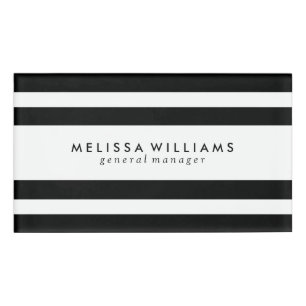 Etiqueta De Nombre Diseño moderno de franjas en blanco y negro