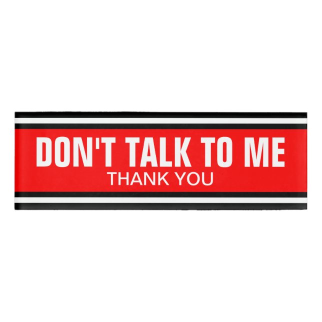 Etiqueta De Nombre HUELLAS DEPORTIVAS - Blanco negro rojo + tus ideas (Anverso)