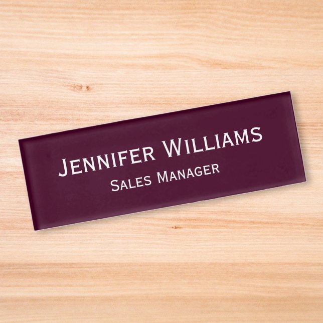 Etiqueta De Nombre Moderno Burgundy Profesional Ejecutivo Magnético (Modern Burgundy Professional Executive Magnetic Name Tag)