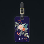 Etiqueta de portaequipajes botánicos de monograma<br><div class="desc">Una colorida pulverización de flores botánicas gráficas decoran esta etiqueta de equipaje y se puede personalizar con tres iniciales de monograma y la información de contacto en la parte posterior. El fondo es un azul marino rico.</div>