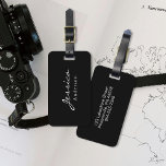 Etiqueta de portaequipajes de la dirección del gui<br><div class="desc">Presentamos nuestra etiqueta de equipaje personalizada, un accesorio elegante y práctico para mejorar su experiencia de viaje. Diseñada con un elegante fondo negro y un texto blanco nítido, esta etiqueta combina la estética y la funcionalidad de manera perfecta. La parte delantera de la etiqueta muestra orgullosamente tu nombre en el...</div>