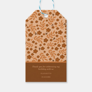 Etiqueta de regalo con patrón floral marrón vintag
