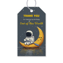 Etiqueta de regalo de cumpleaños espacial fuera de