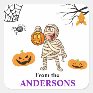 Etiqueta de regalo de Halloween adorable niño momi