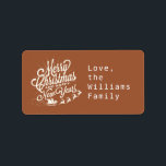 Etiqueta de regalo de Vintage Christmas Script Ter<br><div class="desc">Navidades pegatina de regalo con una hermosa imagen vintage de Navidad y el texto personal y el nombre de familia o negocio en escritura elegante y tipografía moderna en un fondo de terracota. Simplemente agrega tu mensaje. Diseñado exclusivamente para usted por Happy Dolphin Studio. Si necesita ayuda o productos coincidentes,...</div>