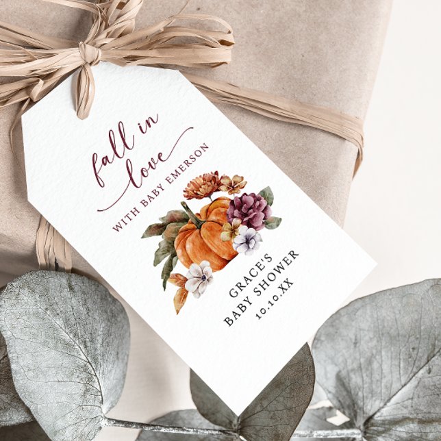 Etiqueta de regalo para bebé Fall In Love (Fall In Love With Baby Pumpkin Gift Tag)