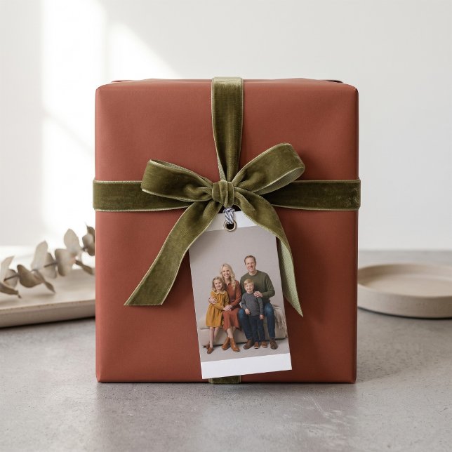 Etiqueta de regalo personalizada con retrato de fa (A keepsake memory for your special gift.)