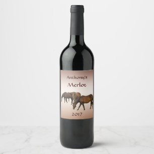 Etiqueta de vino de caballos marrones deslumbrante