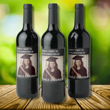 Etiqueta de vino de tipografía blanca y fotografía
