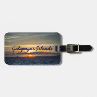 Etiqueta del equipaje de la puesta del sol de las