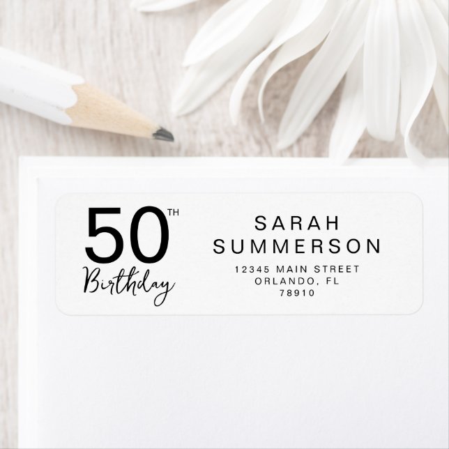 Etiqueta Dirección de cumpleaños número 50 con letra script (In situ)