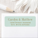 Etiqueta Dirección de devolución de boda en verde menta vin<br><div class="desc">Esta etiqueta de dirección de devolución vintage presenta una elegante tipografía serif en oro antiguo sobre un suave fondo verde menta. Perfecta para bodas de primavera, fiestas de soltera en el jardín y celebraciones frescas de temporada. Los campos de nombres y direcciones son fáciles de personalizar. Un toque final encantador...</div>