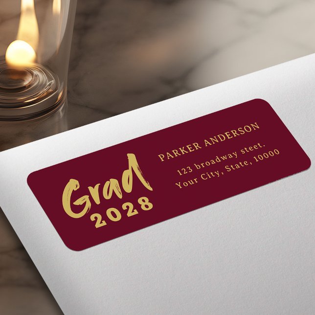 Etiqueta Dirección De Graduación Maroon Y Gold Modern Scrip (Maroon And Gold Modern Script Graduation Address Label)