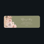 Etiqueta Dirección de retorno del Boho Tropical del Oleover<br><div class="desc">Este ostentoso rótulo de retorno botánico de color verde oliva tropical es perfecto para su elegante boda rústico floral, verde, melocotón y oro rosa. El diseño presenta un marco dorado o un ramo con pasto rosa de pampas moderno, salvia simple, marfil, hojas de palmera de champán y vegetación clásica de...</div>