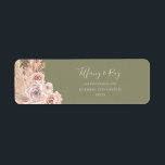 Etiqueta Dirección de retorno del Boho Tropical del Oleover<br><div class="desc">Este ostentoso rótulo de retorno botánico de color verde oliva tropical es perfecto para su elegante boda rústico floral, verde, melocotón y oro rosa. El diseño presenta un marco dorado o un ramo con pasto rosa de pampas moderno, salvia simple, marfil, hojas de palmera de champán y vegetación clásica de...</div>