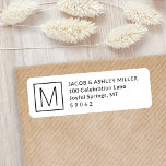 Etiqueta Dirección de retorno en blanco y negro de monogram<br><div class="desc">Añada un estilo sofisticado de moda a la correspondencia con las etiquetas de las direcciones de retorno en blanco y negro monogramadas por un personalizado elegante. Todo el texto de esta plantilla es sencillo de personalizar para cualquier ocasión. El moderno diseño minimalista incluye su nombre inicial, su dirección impresa con...</div>