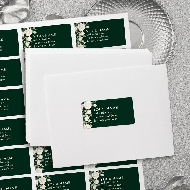 Etiqueta Dirección de sobre RSVP de Rosas Blancas Verdes Es (Address Labels - perfect for RSVP envelopes - from Princess Dress and Roses Quinceanera Collection)