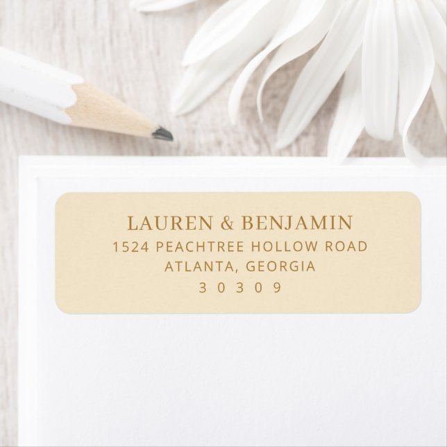 Etiqueta Elegant Beige Minimalist Invitation (In situ)