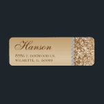 Etiqueta Elegant Gold 70th Birthday Return Address<br><div class="desc">Estas elegantes etiquetas con las direcciones de retorno de los 70 cumpleaños y del lado de los diamantes son de gran ayuda cuando estás dirigiendo tus invitaciones de 70 años o las de tu ser querido. Son modas, modernas y de diseño, al mismo tiempo que elegantes. Las fuentes modernas y...</div>