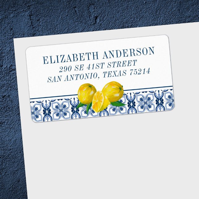Etiqueta Elegante Baldosa Azul Italiana de Limón (So pretty to decorate your envelope before sending out your lemon bridal shower invitations)