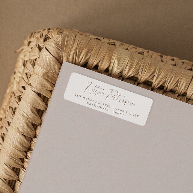 Etiqueta Elegante caligrafía Marrón y dirección de retorno  (Return Address Label Mock-up)