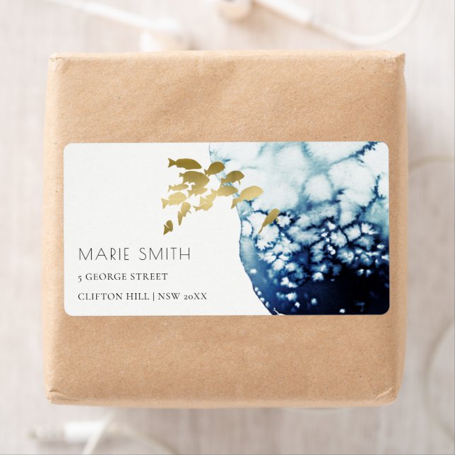 ETIQUETA ELEGANTE DIRECCIÓN DE PESCADO MARÍTIMO DE ORO SUBM (In situ)