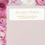 Etiqueta Elegante dirección de retorno de Boda de guiones d<br><div class="desc">Crea tu propia etiqueta de dirección de retorno dorada, personalizada, sencilla y elegante, moderna y personalizado. Simplemente ingresa los nombres de la novia y el marido y la dirección. Elegantes etiquetas de dirección de retorno para uso en boda, aniversario de matrimonio, cumpleaños, ducha de novia, ducha de bebé, vacaciones o...</div>