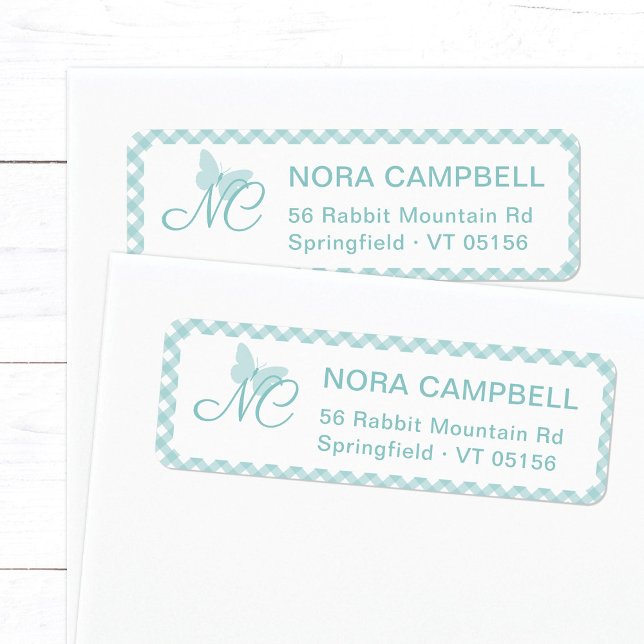 Etiqueta Elegante Monograma Aqua Blue Gingham Dirección de  (Elegant butterfly monogram return address label in aqua blue, turquoise with plaid background.)