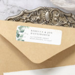 Etiqueta Eucalyptus y Boda de Confetti de Oro<br><div class="desc">Un diseño elegante, con eucalipto pintado a mano, confeti de oro falso, nombres y detalles de contacto en tipografía clásica. Perfecto para eventos o correo diario. Vea el vínculo de colección en esta página para ver todos los elementos coincidentes. Haga clic en "Personalizar esta plantilla" para cambiar la redacción. Si...</div>