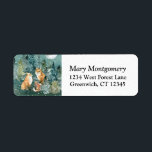 Etiqueta Fox Family Forest Full Moon Snow Return Address<br><div class="desc">Add your own special touch to this festive design featuring a cute family of foxes in an evergreen forest with a magical snowfall under a full moon. Let it snow!</div>