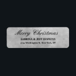 Etiqueta Gray Merry Christmas Message Family<br><div class="desc">Represente con esta moderna y elegante etiqueta de la dirección de retorno. Esta plantilla se puede personalizar para satisfacer todas las ocupaciones profesionales.</div>