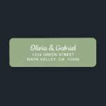 Etiqueta Guión moderno. Dirección de devolución de Boda ver<br><div class="desc">Guión blanco elegante. Etiqueta de dirección de devolución de Boda verde claro minimalista. Agregue fácilmente su nombre y dirección personalizados.</div>