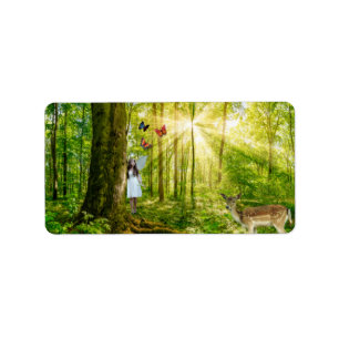 Etiqueta Hada en el bosque mágico con Bambi y mariposa