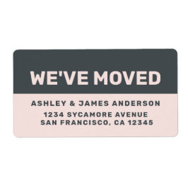 Etiqueta Hemos movido la nueva dirección rosada del Pastel 