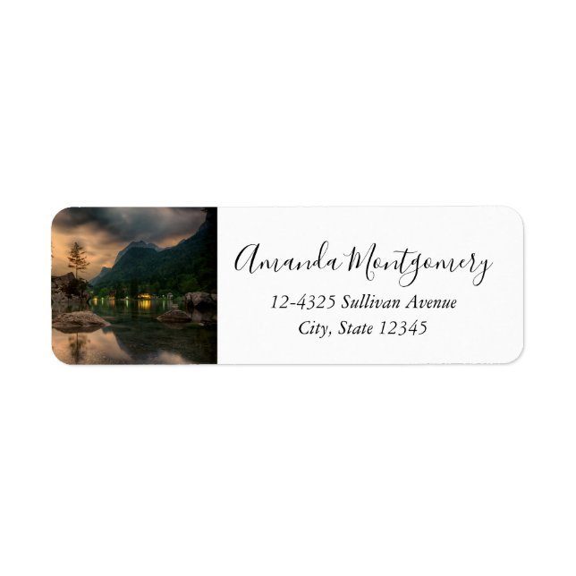 Etiqueta Hermoso lago de montaña en la foto nocturna (Frente)