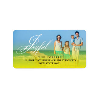Etiqueta Joyful Fancy Script Holiday Photo Return Address