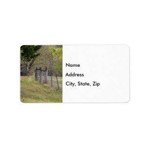 Etiqueta La cerca del campo y una ardilla