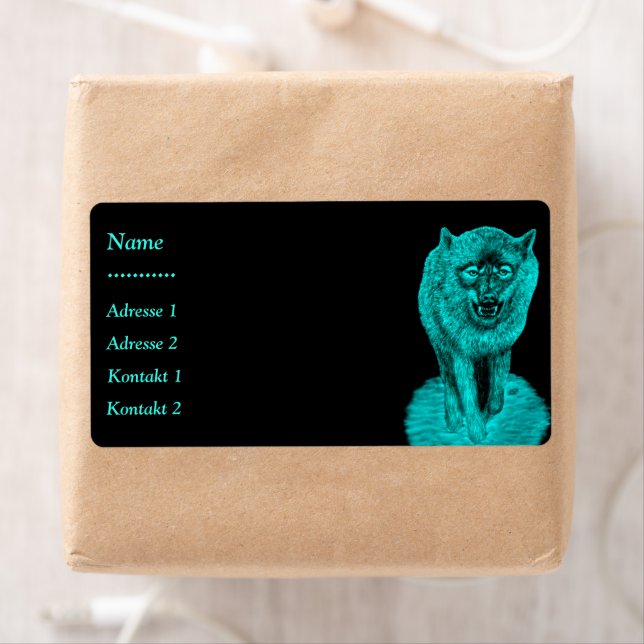 Etiqueta Lobo Negro Enojado en la Noche (In situ)