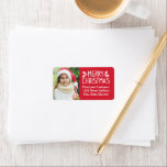 Etiqueta Merry Christmas Red Custom Photo Return Address<br><div class="desc">Holiday return address label design features a photo and return address that can be personalized with a "Merry Christmas" text design with holly berries and leaves and festive red background color can be customized.</div>