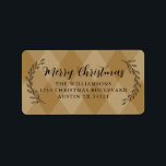 Etiqueta Merry Christmas Return Address Foliage Gold Argyle<br><div class="desc">Elegante y simple etiqueta de la dirección de la familia Merry Christmas con caligrafía de escritura manuscrita elegante y negra y tipografía elegante en un fondo de diseño de estilo de argyle dorado con follaje dibujado a mano de bonito. Simplemente agregue nombre y dirección. Diseñado exclusivamente para usted por Happy...</div>